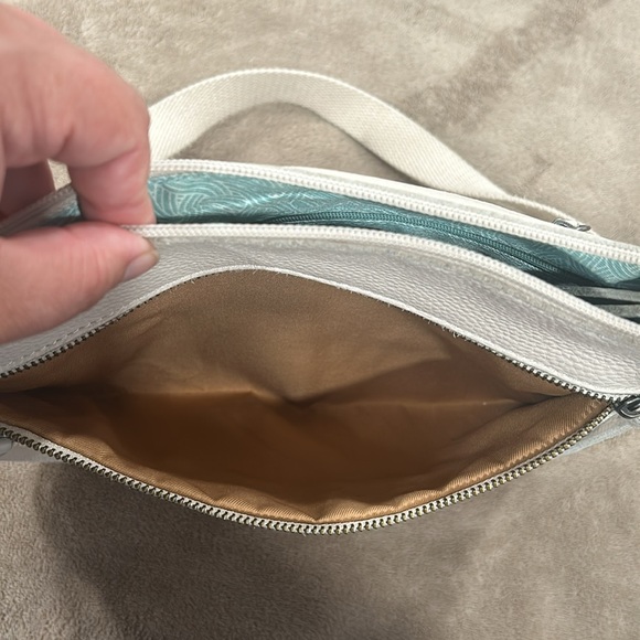 The Sak Leather Multi Pockets Bag - Picture 6 of 13